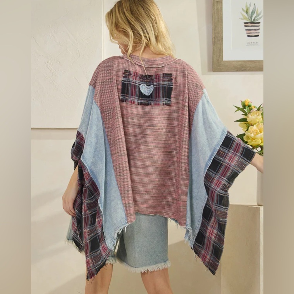 OLI & HALI Women’s LOVE PATCHWORK DETAIL MIXED FABRIC Poncho Top in pink/blue - Picture 3 of 7